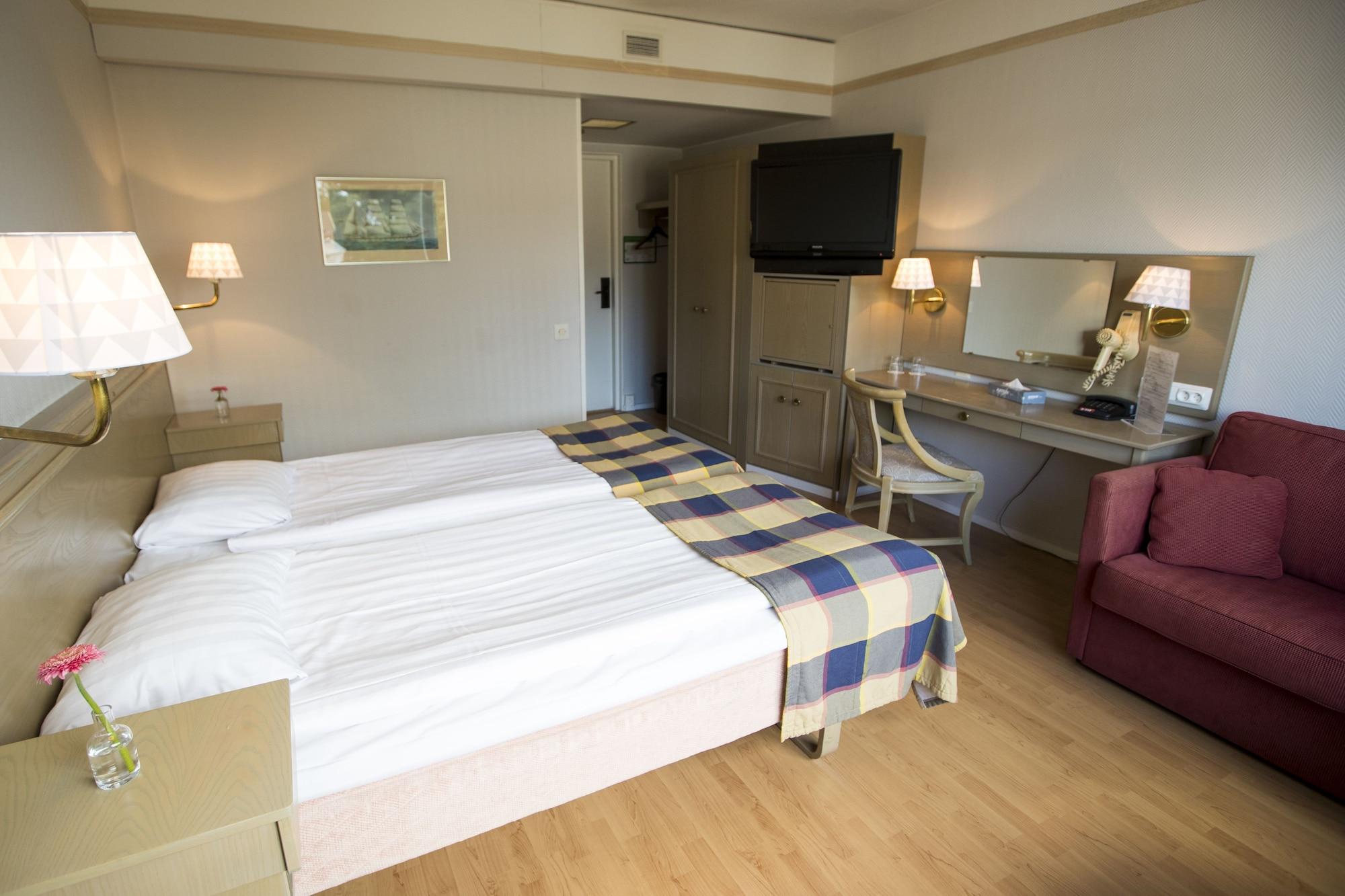 Hotel Adlon Mariehamn Buitenkant foto