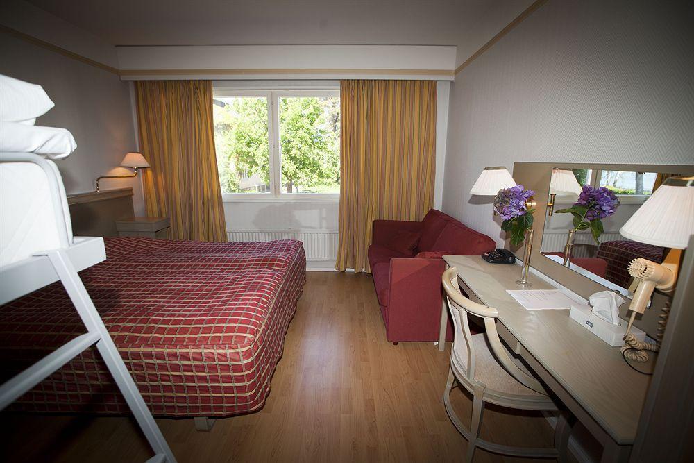 Hotel Adlon Mariehamn Buitenkant foto