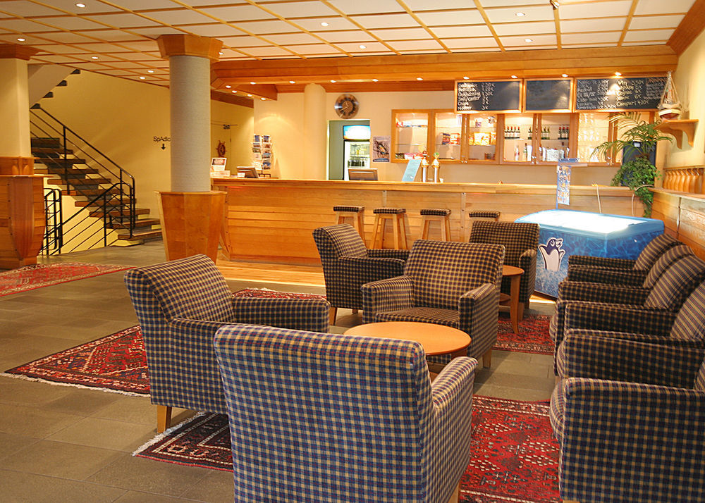 Hotel Adlon Mariehamn Buitenkant foto