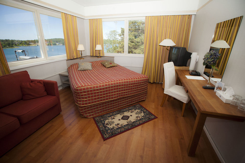 Hotel Adlon Mariehamn Buitenkant foto